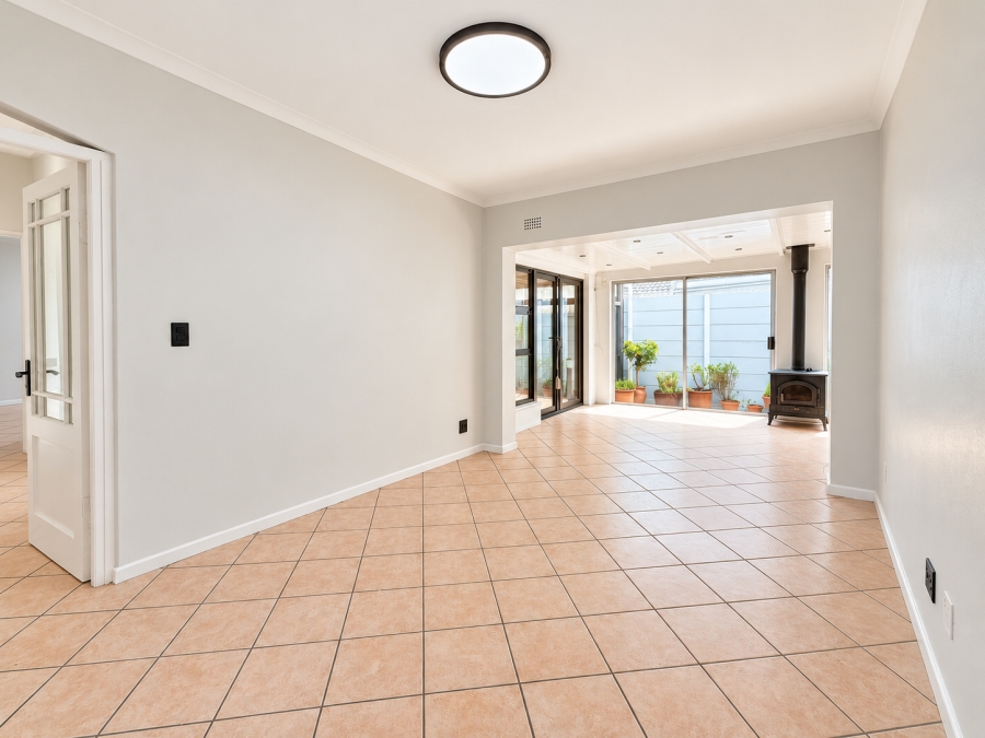 4 Bedroom Property for Sale in Bothasig Western Cape